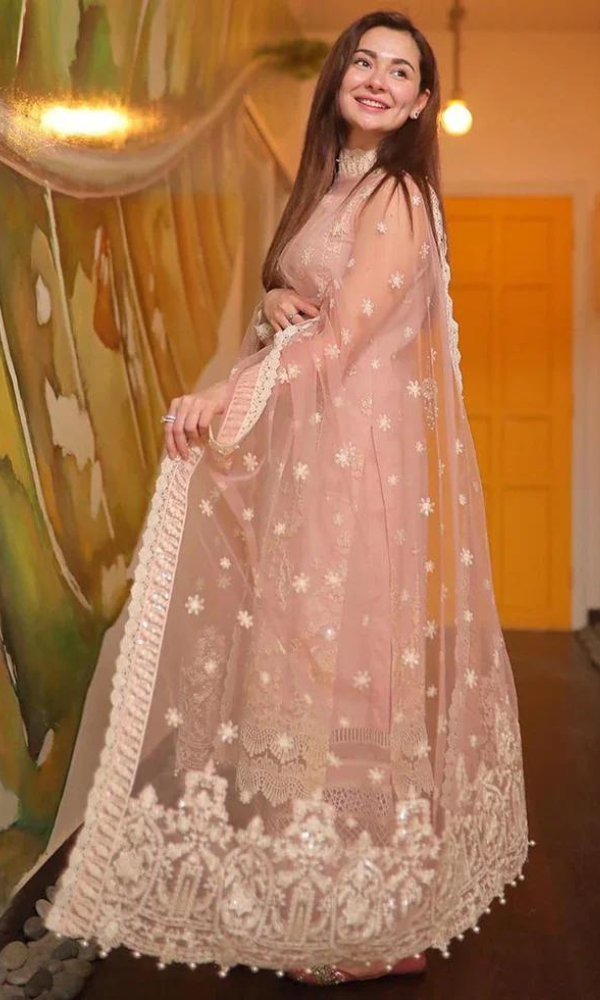 Zara Shahjahan 3-Piece Lawn Embroidered Suit – Elegant & Stylish