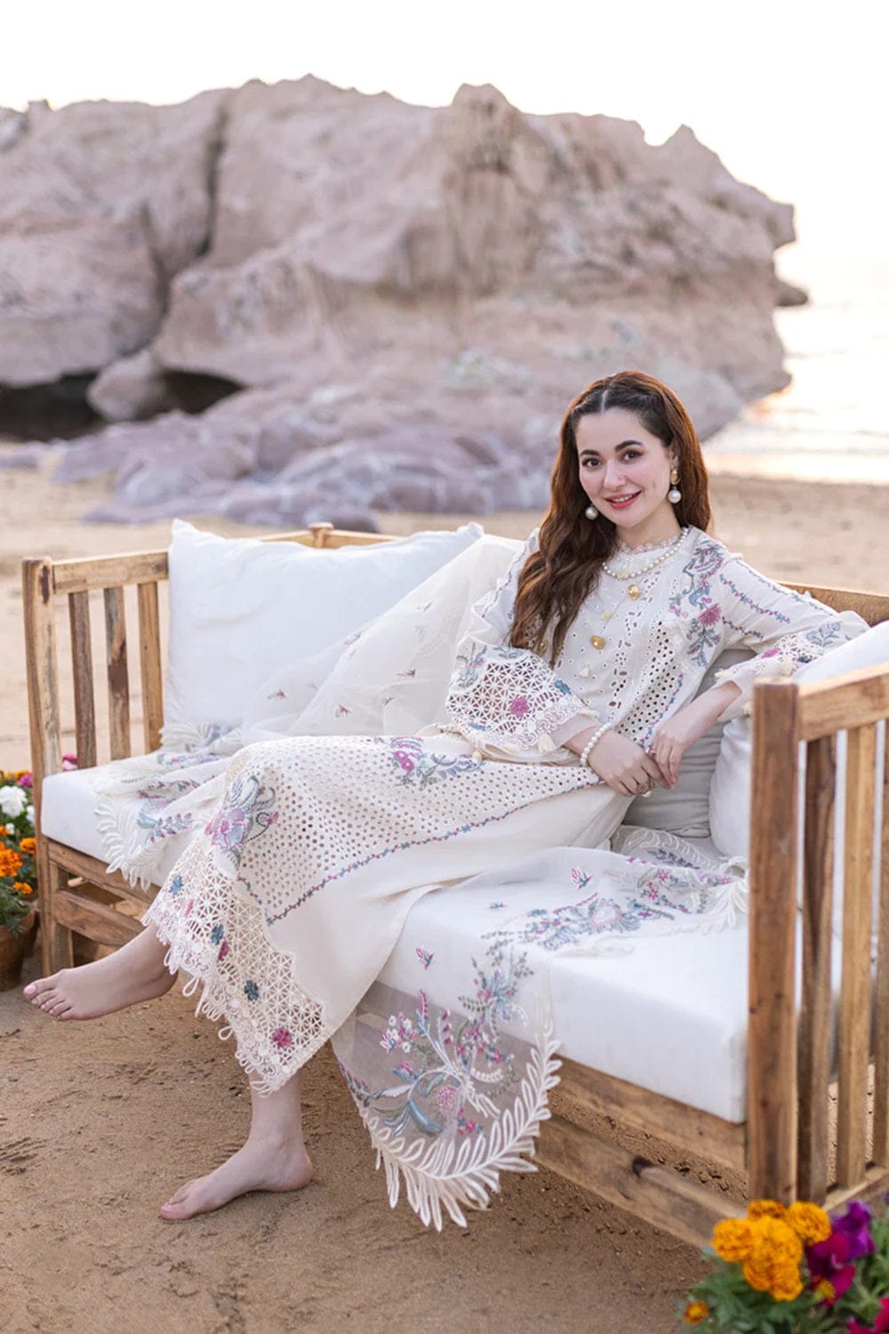 Qalamkar Luxury Chikankari Embroidered Lawn 3PC Unstitched Suit – Timeless Elegance